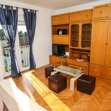 Apartment Klaudio *